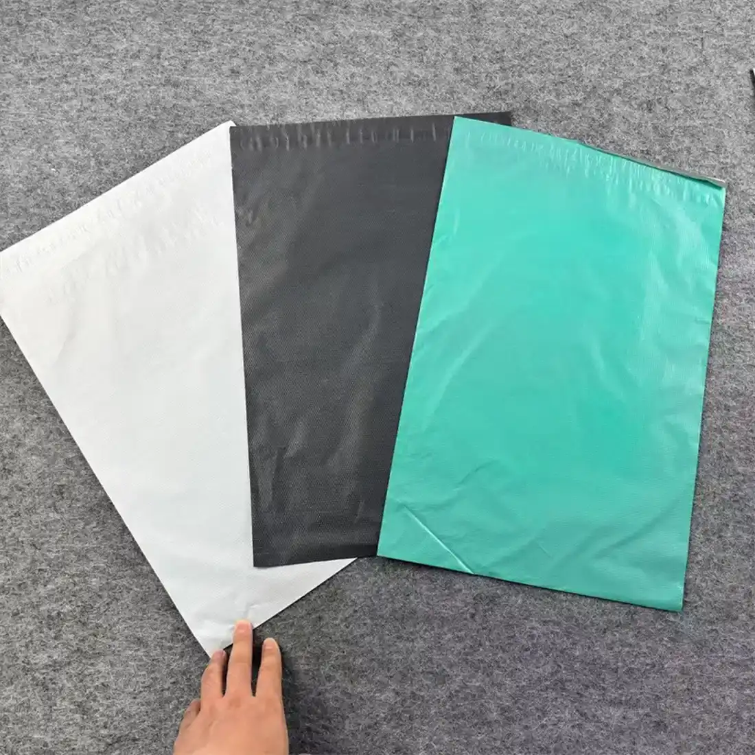 >Low Density HDPE Poly Mailers 10×13 | Waterproof & Durable Shipping Envelopes | Eco-Friendly & Bulk Wholesale